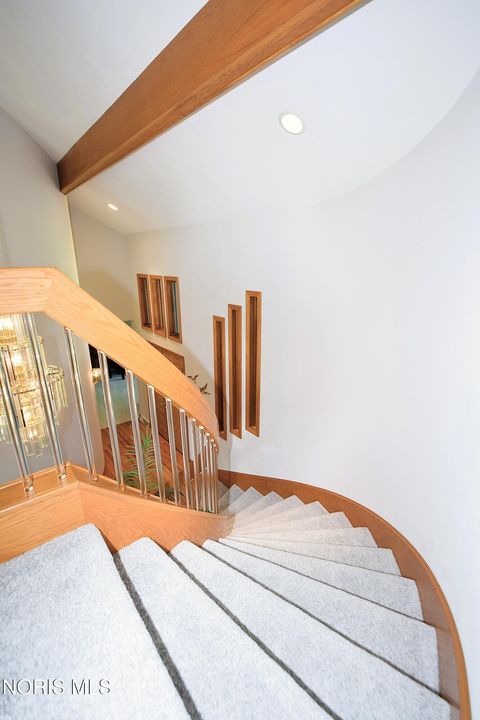 Tiny photo for 530 Elmway Dr DR, Maumee, OH 43537 (MLS # 10007401)