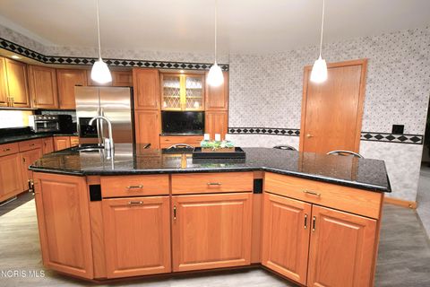 Tiny photo for 530 Elmway Dr DR, Maumee, OH 43537 (MLS # 10007401)
