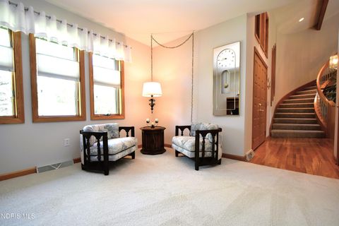 Tiny photo for 530 Elmway Dr DR, Maumee, OH 43537 (MLS # 10007401)