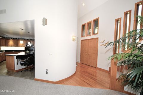 Tiny photo for 530 Elmway Dr DR, Maumee, OH 43537 (MLS # 10007401)