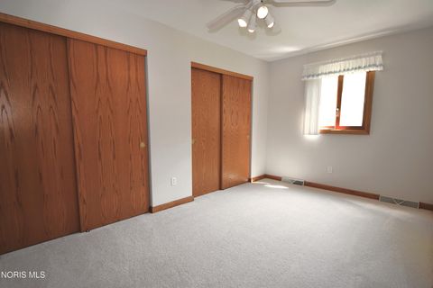 Tiny photo for 530 Elmway Dr DR, Maumee, OH 43537 (MLS # 10007401)