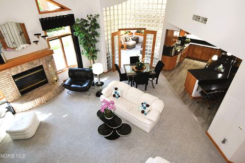 Tiny photo for 530 Elmway Dr DR, Maumee, OH 43537 (MLS # 10007401)