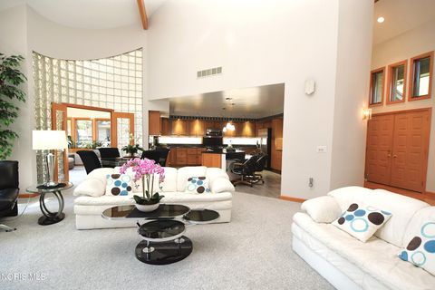 Tiny photo for 530 Elmway Dr DR, Maumee, OH 43537 (MLS # 10007401)