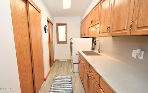 Tiny photo for 530 Elmway Dr DR, Maumee, OH 43537 (MLS # 10007401)