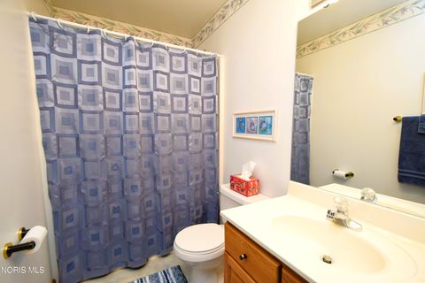 Tiny photo for 530 Elmway Dr DR, Maumee, OH 43537 (MLS # 10007401)