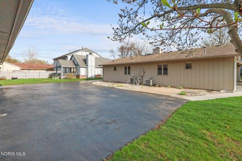 Tiny photo for 6804 Woodmeadow Drive, Toledo, OH 43617 (MLS # 10006557)