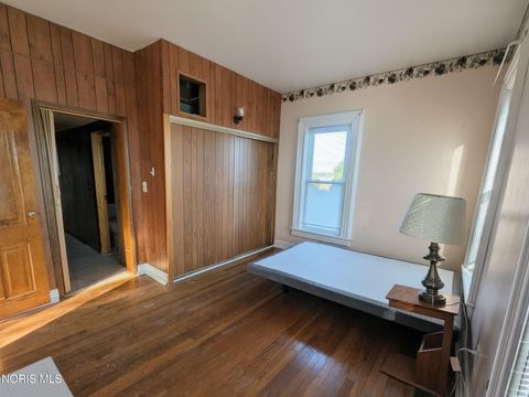 Tiny photo for 12345 Grove Road, Fostoria, OH 44830 (MLS # 10004856)