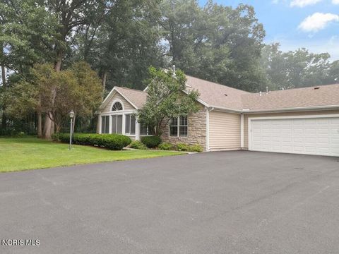 Tiny photo for 2358 Whispering Pines Drive, Toledo, OH 43617 (MLS # 10010749)