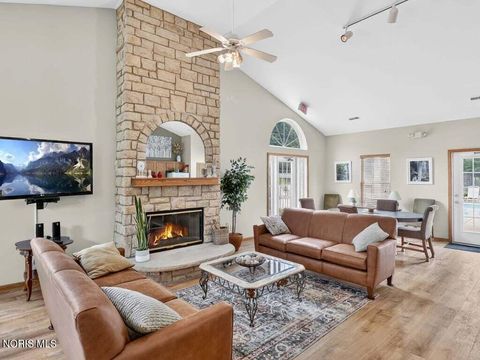 Tiny photo for 2358 Whispering Pines Drive, Toledo, OH 43617 (MLS # 10010749)