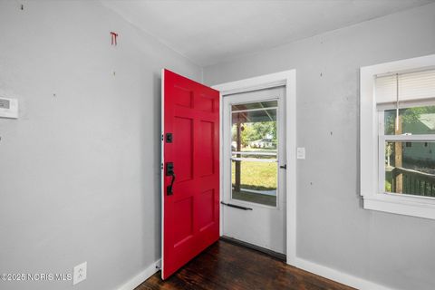 Tiny photo for 522 W 7th Street, Perrysburg, OH 43551 (MLS # 10000986)