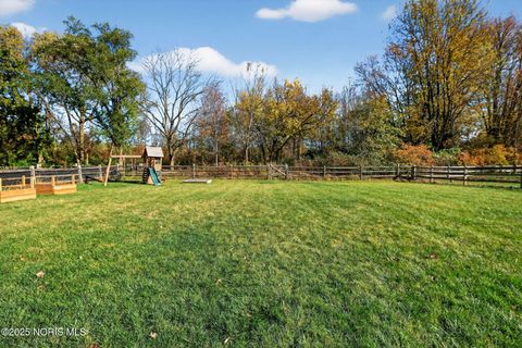 Tiny photo for 938 Wilkshire Drive, Waterville, OH 43566 (MLS # 10004331)