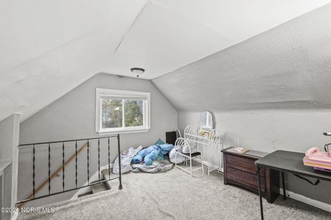 Tiny photo for 1652 Nebraska Avenue, Toledo, OH 43607 (MLS # 10002912)