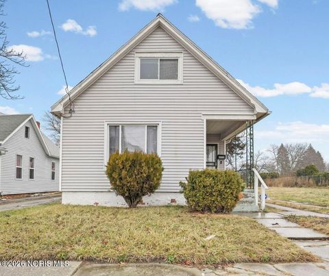 Photo of 1652 Nebraska Avenue, Toledo, OH 43607 (MLS # 10002912)