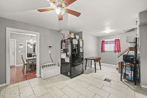 Tiny photo for 1652 Nebraska Avenue, Toledo, OH 43607 (MLS # 10002912)