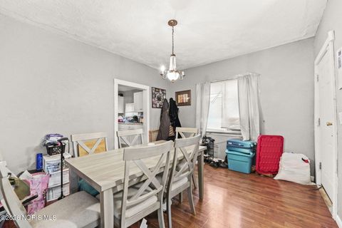 Tiny photo for 1652 Nebraska Avenue, Toledo, OH 43607 (MLS # 10002912)