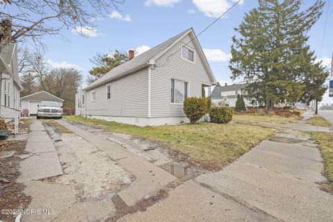 Tiny photo for 1652 Nebraska Avenue, Toledo, OH 43607 (MLS # 10002912)