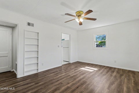 Tiny photo for 5302 Bennett Road, Toledo, OH 43612 (MLS # 10013446)