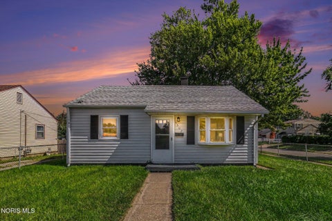 Photo of 5302 Bennett Road, Toledo, OH 43612 (MLS # 10013446)