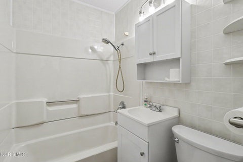 Tiny photo for 5302 Bennett Road, Toledo, OH 43612 (MLS # 10013446)