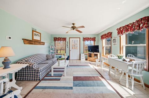 Tiny photo for 4955 E Wohlers Avenue, Lakeside Marblehead, OH 43440 (MLS # 10006158)