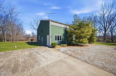 Tiny photo for 4955 E Wohlers Avenue, Lakeside Marblehead, OH 43440 (MLS # 10006158)