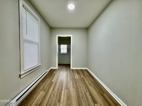 Tiny photo for 1102 White Street, Toledo, OH 43605 (MLS # 10012333)