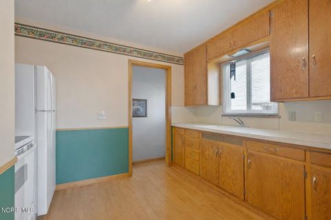 Tiny photo for 5113 Tappan Avenue, Toledo, OH 43612 (MLS # 10004215)