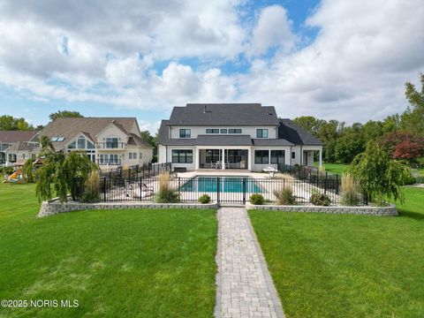 Tiny photo for 3150 Shoreland Avenue, Toledo, OH 43611 (MLS # 10000846)