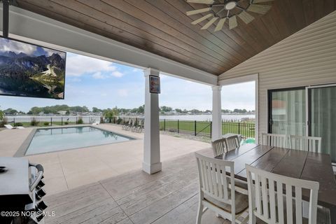 Tiny photo for 3150 Shoreland Avenue, Toledo, OH 43611 (MLS # 10000846)