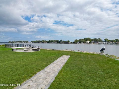 Tiny photo for 3150 Shoreland Avenue, Toledo, OH 43611 (MLS # 10000846)