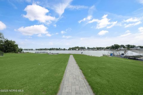 Tiny photo for 3150 Shoreland Avenue, Toledo, OH 43611 (MLS # 10000846)