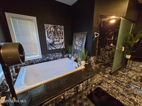 Tiny photo for 5029 Kellogg Road, Toledo, OH 43615 (MLS # 10001022)