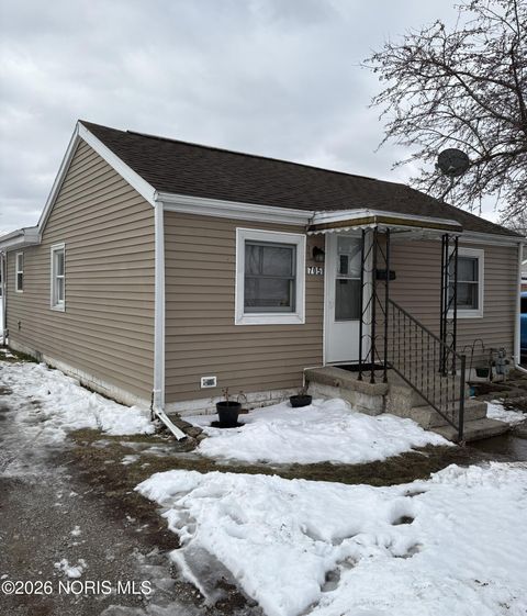 Photo of 705 Swing Avenue, Findlay, OH 45840 (MLS # 10003983)