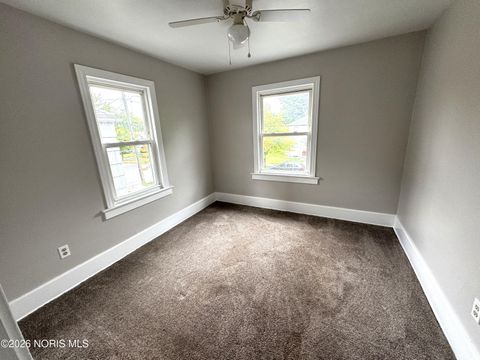 Tiny photo for 4449 Burnham Avenue, Toledo, OH 43612 (MLS # 10003575)