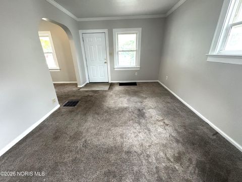 Tiny photo for 4449 Burnham Avenue, Toledo, OH 43612 (MLS # 10003575)