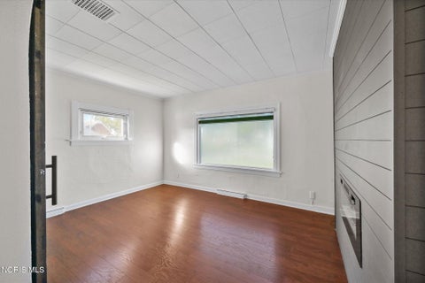 Tiny photo for 102 N Grove Street, Walbridge, OH 43465 (MLS # 10013934)