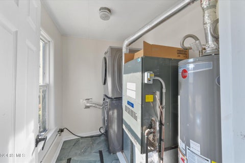 Tiny photo for 102 N Grove Street, Walbridge, OH 43465 (MLS # 10013934)