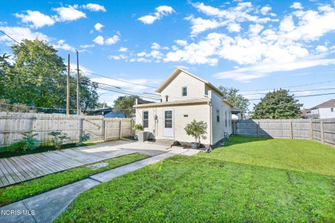 Tiny photo for 102 N Grove Street, Walbridge, OH 43465 (MLS # 10013934)