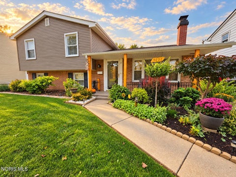 Tiny photo for 5222 Brophy Drive, Toledo, OH 43611 (MLS # 10014792)