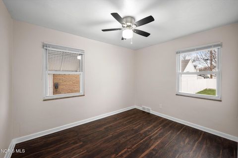 Tiny photo for 3104 Ravenwood Boulevard, Toledo, OH 43614 (MLS # 10005750)