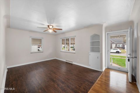 Tiny photo for 3104 Ravenwood Boulevard, Toledo, OH 43614 (MLS # 10005750)
