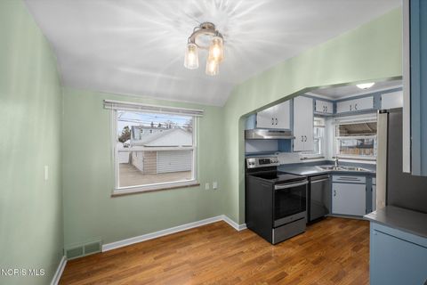 Tiny photo for 3104 Ravenwood Boulevard, Toledo, OH 43614 (MLS # 10005750)