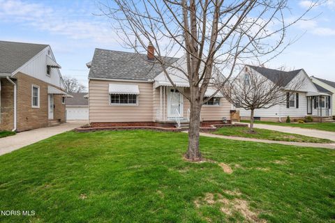 Tiny photo for 3104 Ravenwood Boulevard, Toledo, OH 43614 (MLS # 10005750)