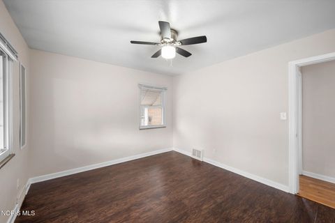 Tiny photo for 3104 Ravenwood Boulevard, Toledo, OH 43614 (MLS # 10005750)