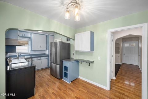 Tiny photo for 3104 Ravenwood Boulevard, Toledo, OH 43614 (MLS # 10005750)