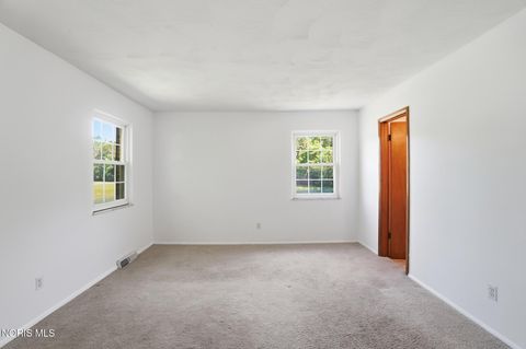 Tiny photo for 10855 S River Road, Grand Rapids, OH 43522 (MLS # 10008001)