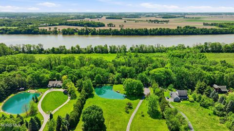 Tiny photo for 10855 S River Road, Grand Rapids, OH 43522 (MLS # 10008001)