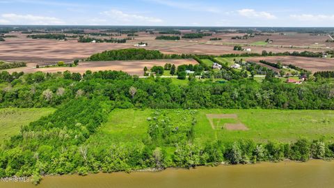 Tiny photo for 10855 S River Road, Grand Rapids, OH 43522 (MLS # 10008001)