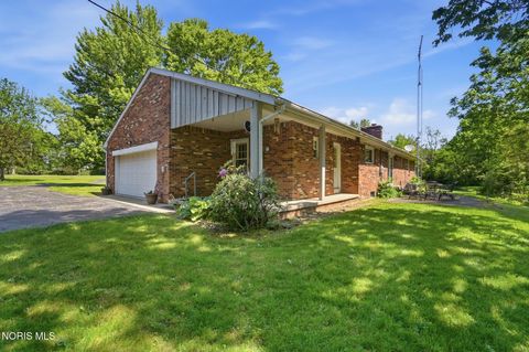 Tiny photo for 10855 S River Road, Grand Rapids, OH 43522 (MLS # 10008001)