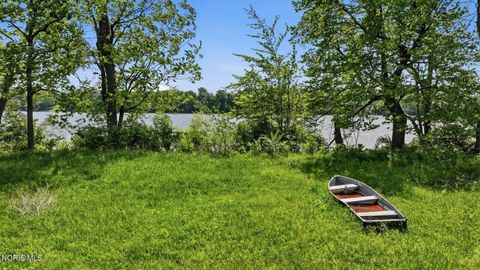 Tiny photo for 10855 S River Road, Grand Rapids, OH 43522 (MLS # 10008001)